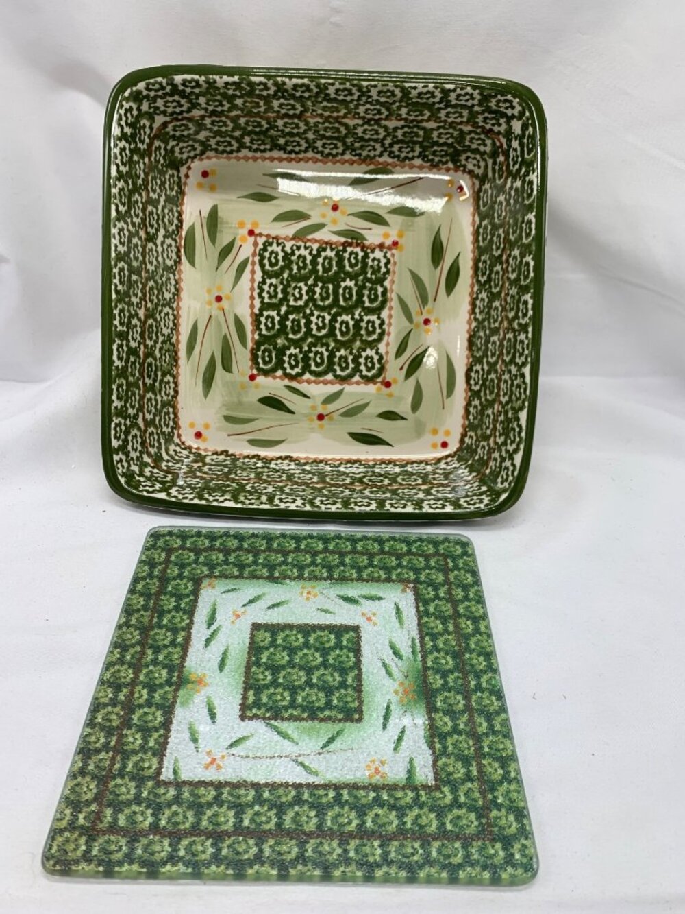 Temptations 2 Piece Old World Green 8 inch Baker and Trivet Floral Pattern
